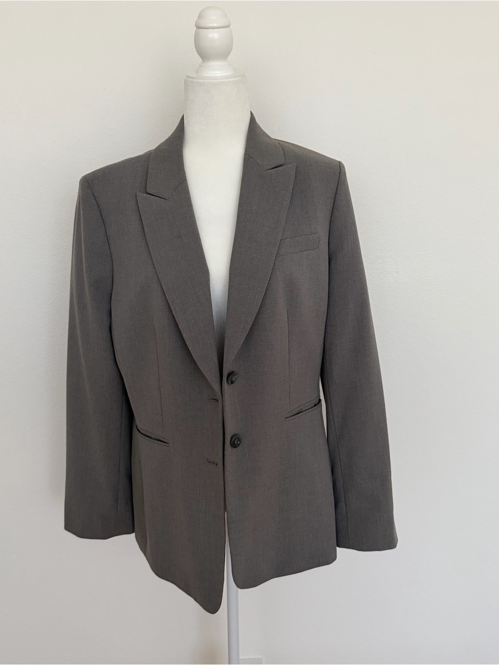 Tahari Arthur S. Levine Charcoal Gray Two-Button Blazer Jacket Size 14